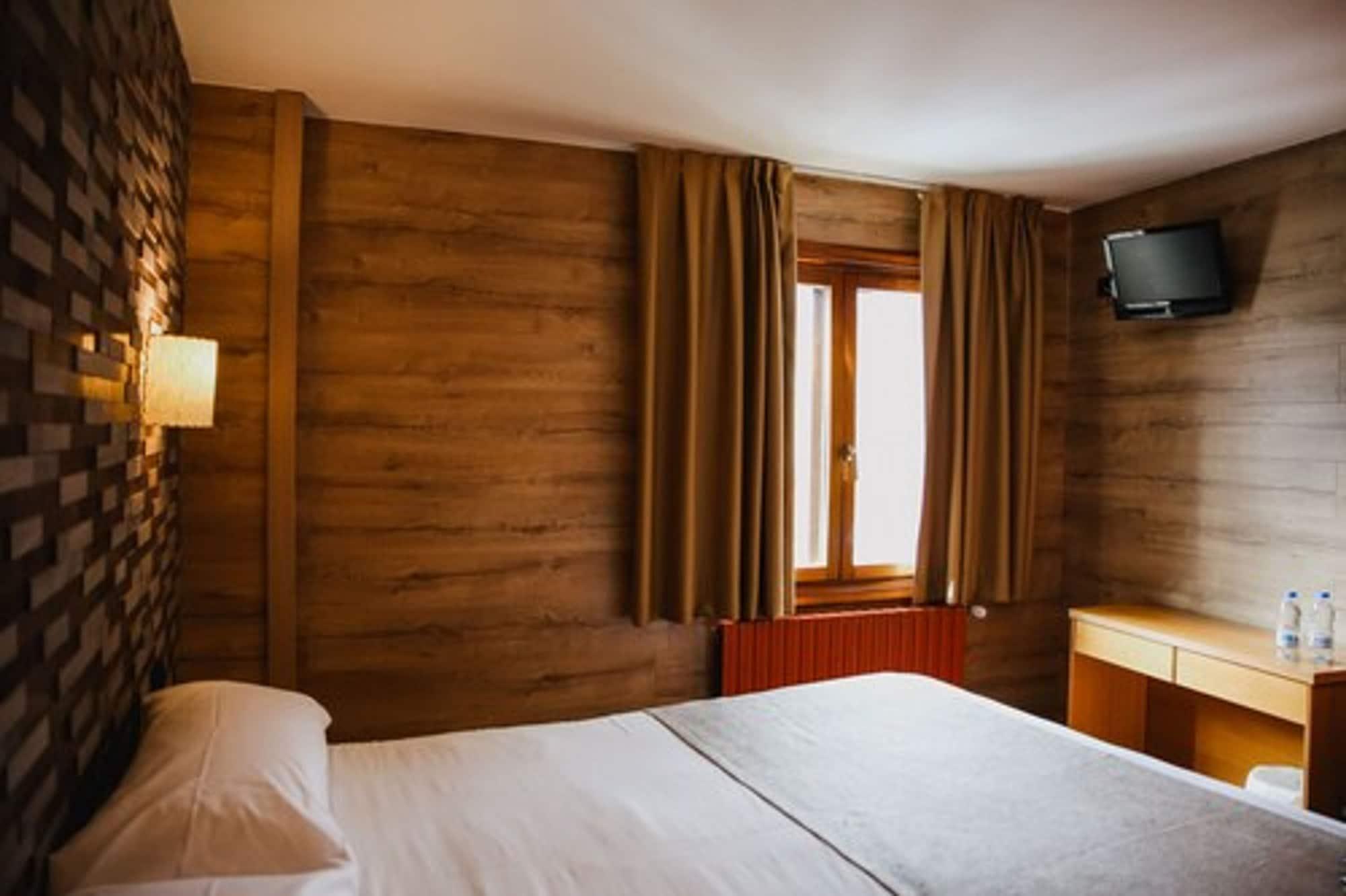 Hotel Cal Ruiz à Pas de la Case Extérieur photo